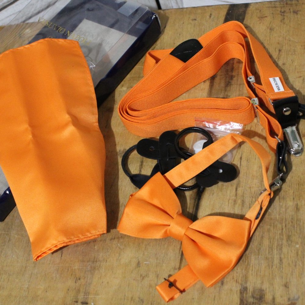 New Y back Men's Vesuvio Napoli Suspenders Bowtie Hankie (112)
